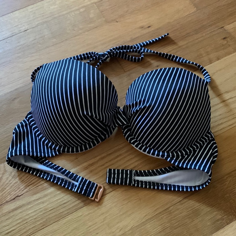 Black & White Stripe Bikini Top